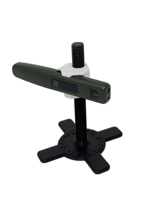 Bear Quartz Trio 2.0 Adjustable Stand 5" Tall Cross Base Style